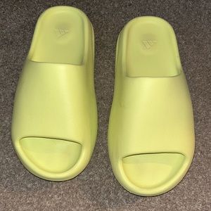 YEEZY Slide